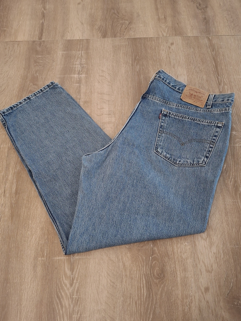 Vintage Levi's 550 Relaxed Fit Jeans Men's 46x32 Made in USA *1047*